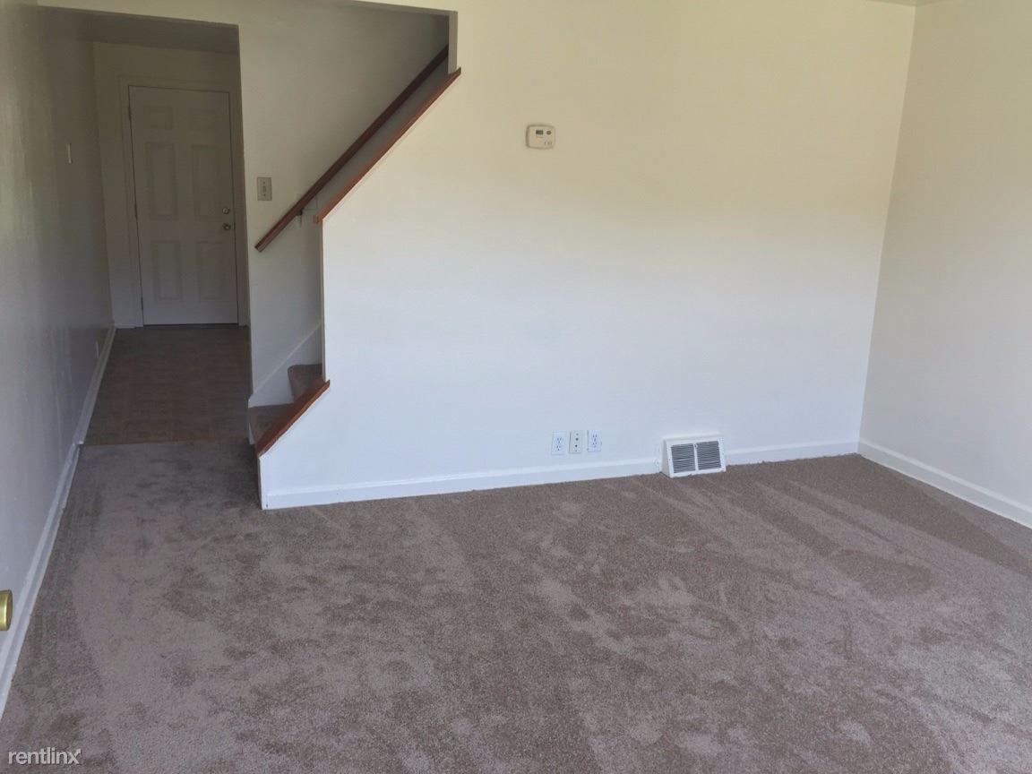 411 Lincoln Avenue - Photo 2 of 10