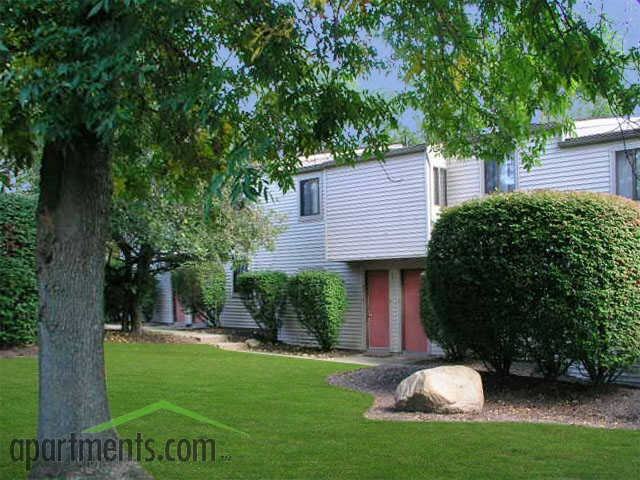 Woodglen Apartments - Photo 2 of 8