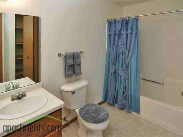 Seymour Apartments - Photo 2 of 27