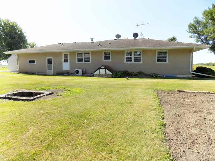 9064 30th Street Northeast - Photo 3 of 25