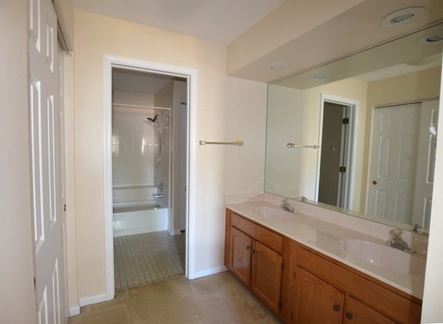 736 Ascot #736 - Photo 3 of 7