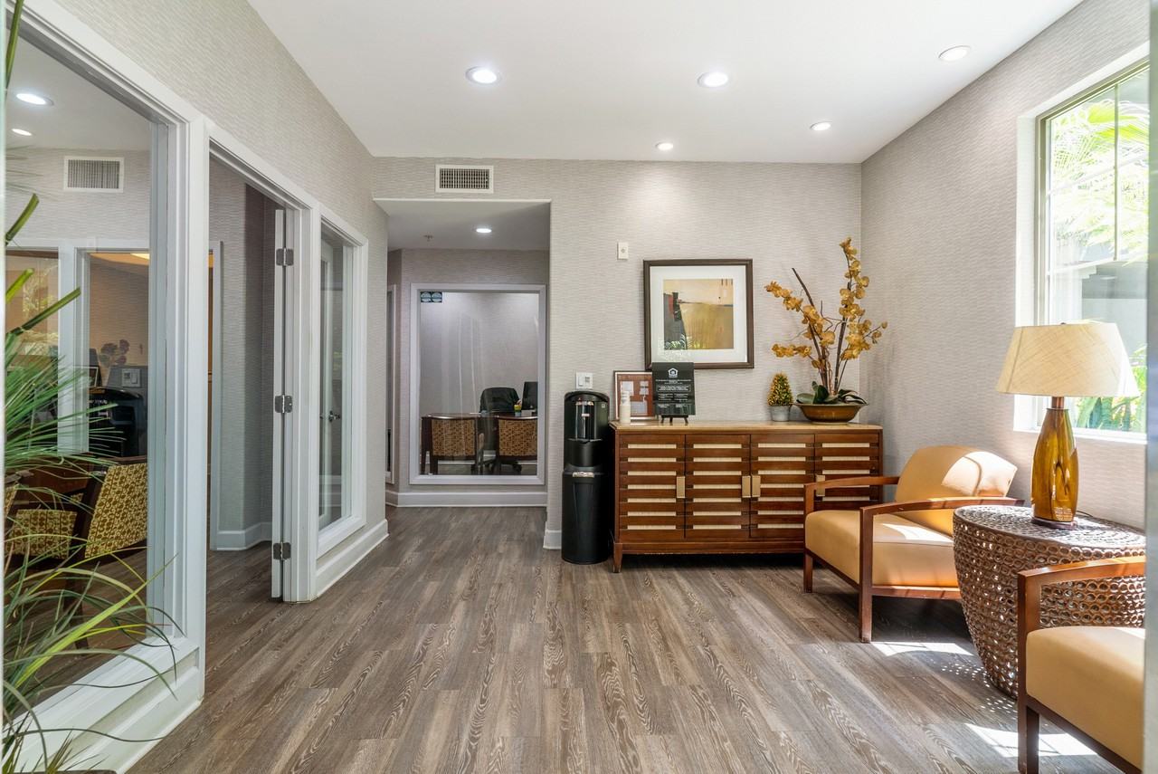The Adler Apartments - Photo 3 of 18