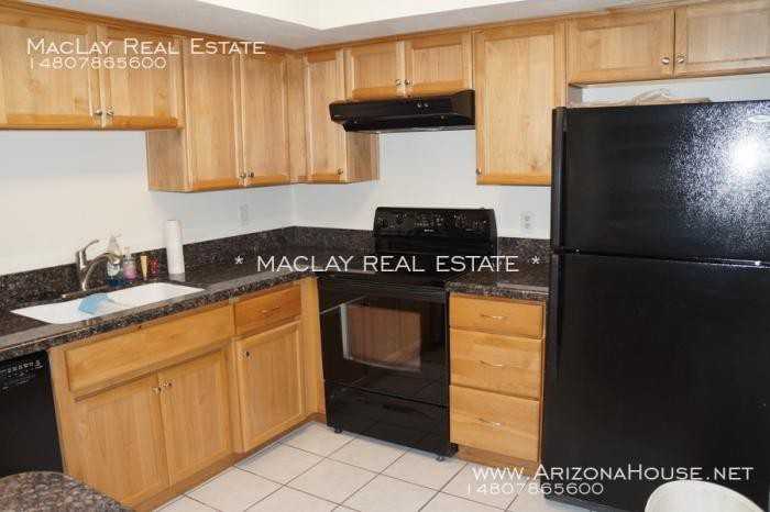 5272 S Hazelton Ln - Photo 2 of 11