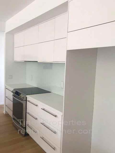 1019 Broadway - Photo 3 of 6