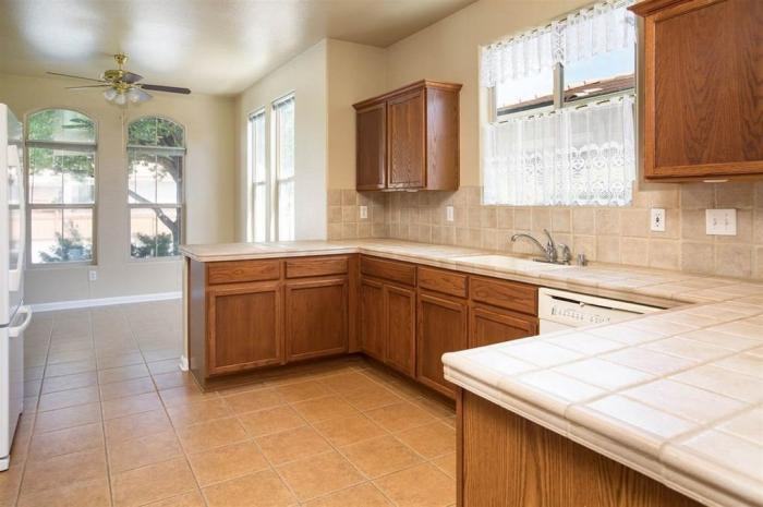 1921 Palermo Drive - Photo 3 of 24