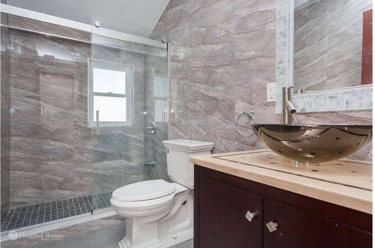 24545 61st Ave - Photo 3 of 8