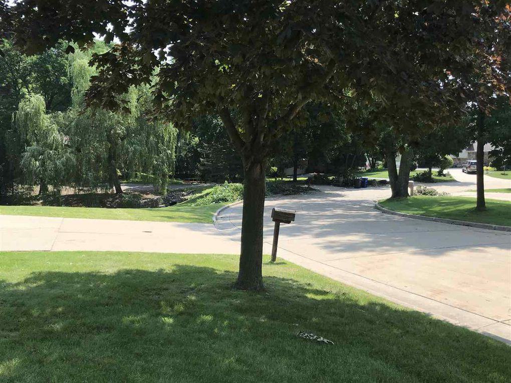 408 Pheasant Run - Photo 3 of 36