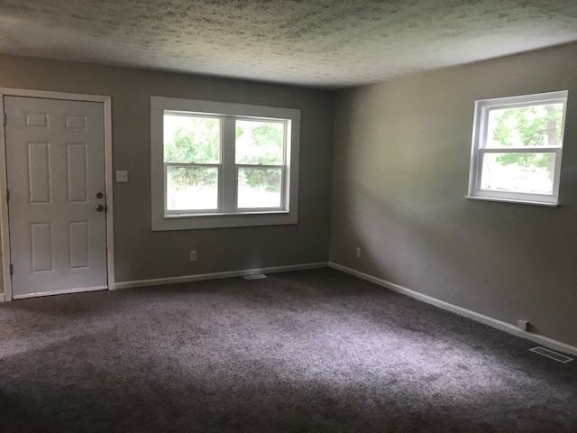1161 S Ewing - Photo 2 of 10