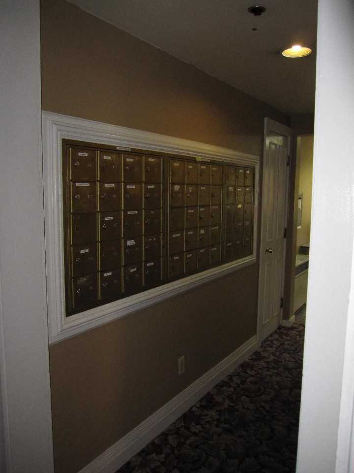 819 Manitou Ave - Photo 5 of 12