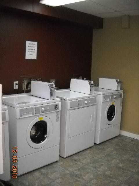 819 Manitou Ave - Photo 6 of 12