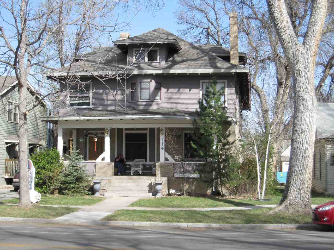 714 Remington St - Photo 4 of 19