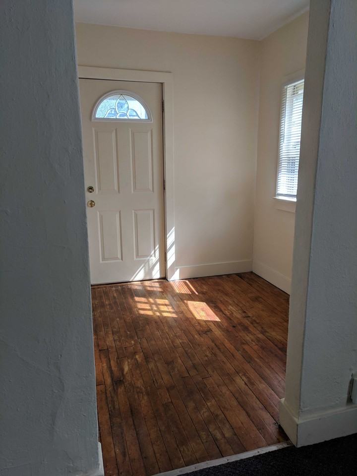 233 1st Ave North - Photo 3 of 10