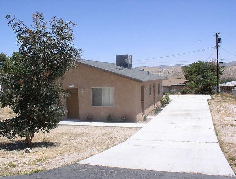 10951 Knobb Ave - Photo 2 of 7