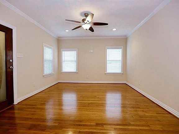 2812 Wentworth St - Photo 2 of 15