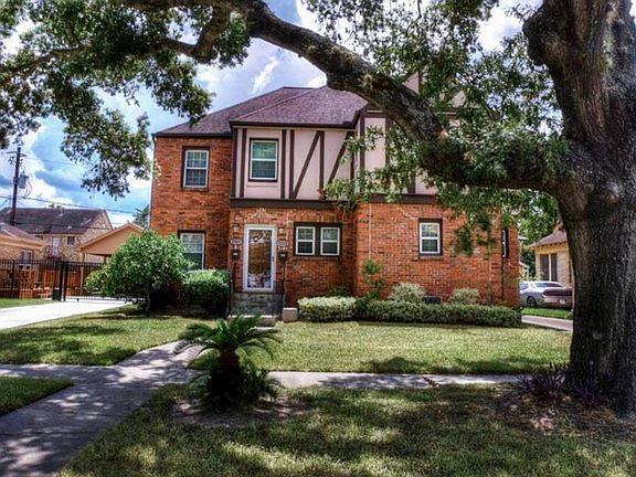 2812 Wentworth St - Photo 3 of 15