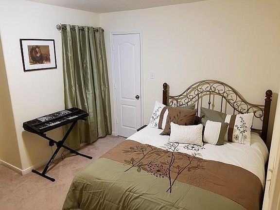 2423 Paluxy St - Photo 2 of 7