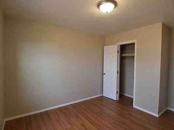 17 Alicia Dr - Photo 2 of 5