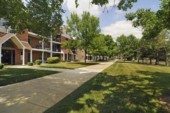 Mansions Apartments 965 E Golf Rd, Arlington Heights, IL 60005 Zumper