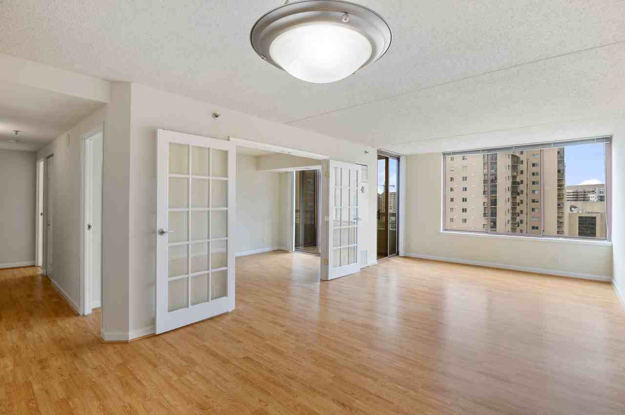 Lenox Club - Photo 3 of 36