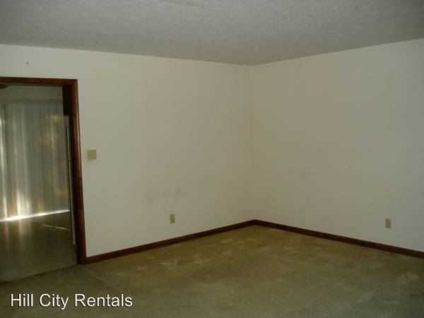 Heritage Court - Photo 2 of 3