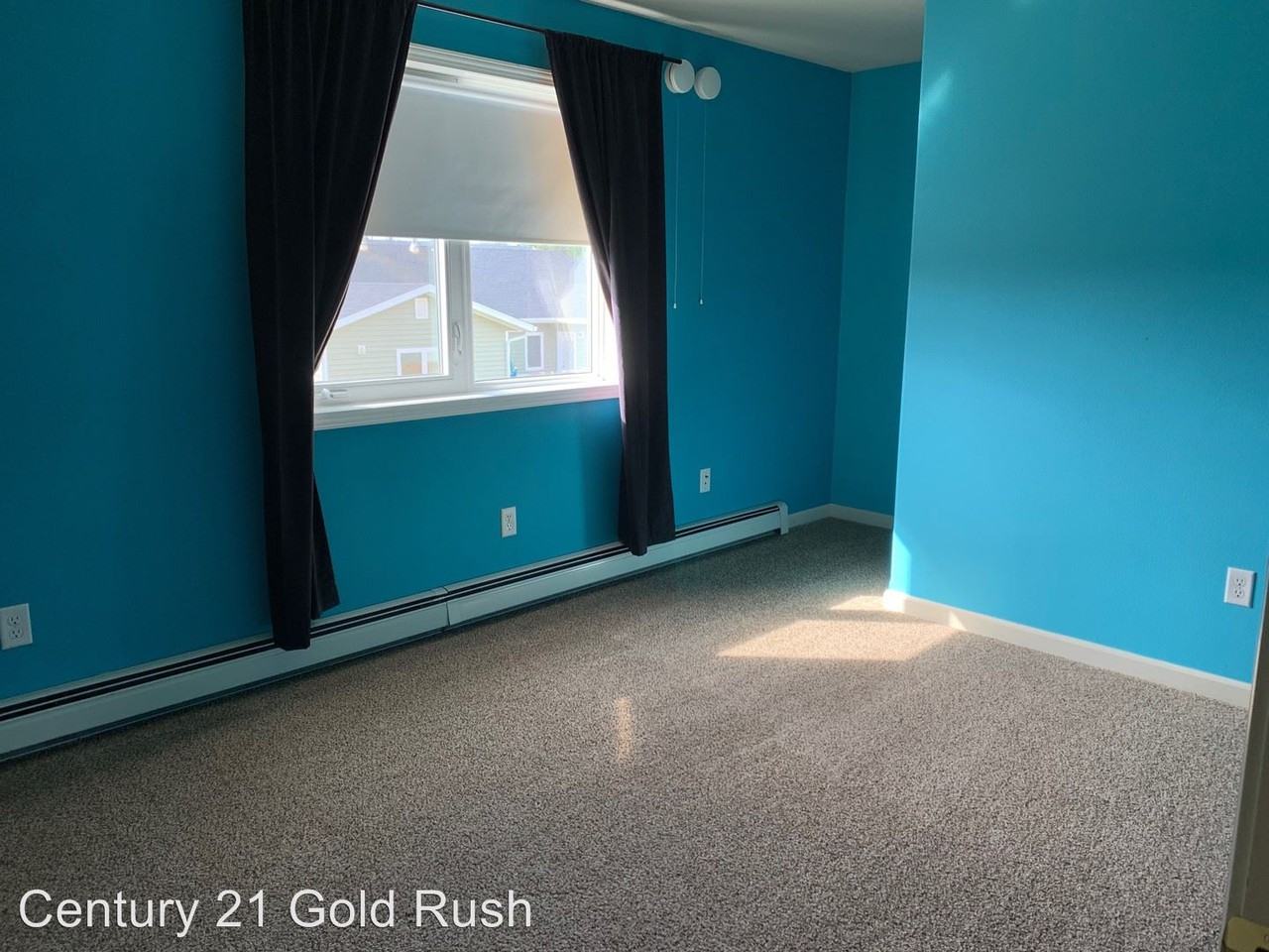 1481 Joyce Dr - Photo 2 of 5