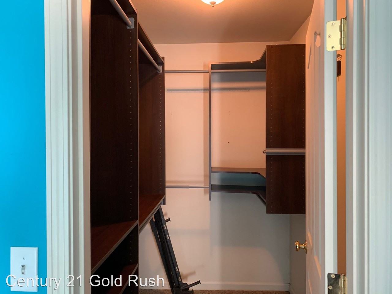 1481 Joyce Dr - Photo 3 of 5