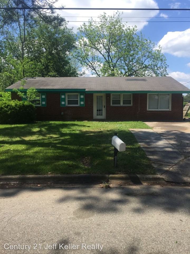 335 East View Dr. - Photo 2 of 9