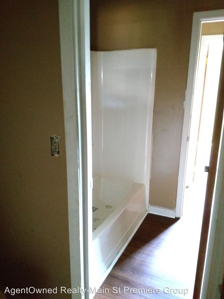 154A A Rahway Rd - Photo 2 of 7