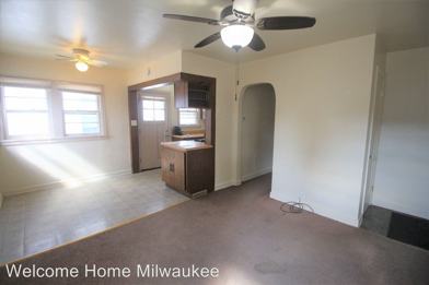 3136 S Brisbane Ave Milwaukee Wi 53207 2 Bedroom House For