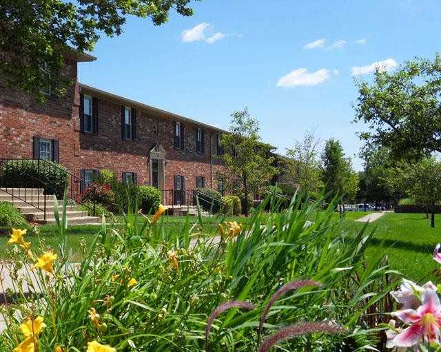 Archer's Pointe Apartments of Ft. Wayne - Photo 2 of 3