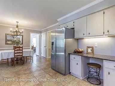 800 Pebble Drive - Photo 3 of 21