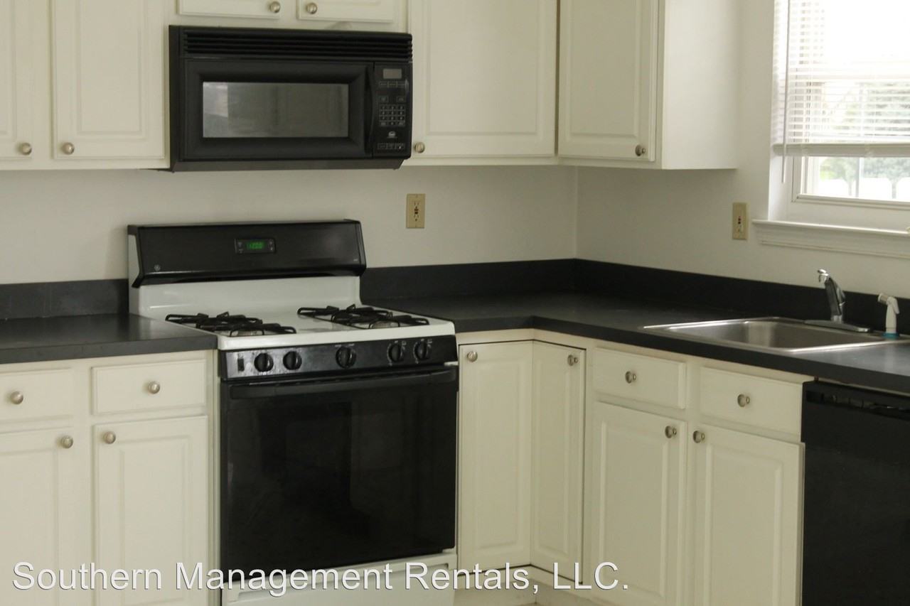 175 Charles Circle - Photo 3 of 6