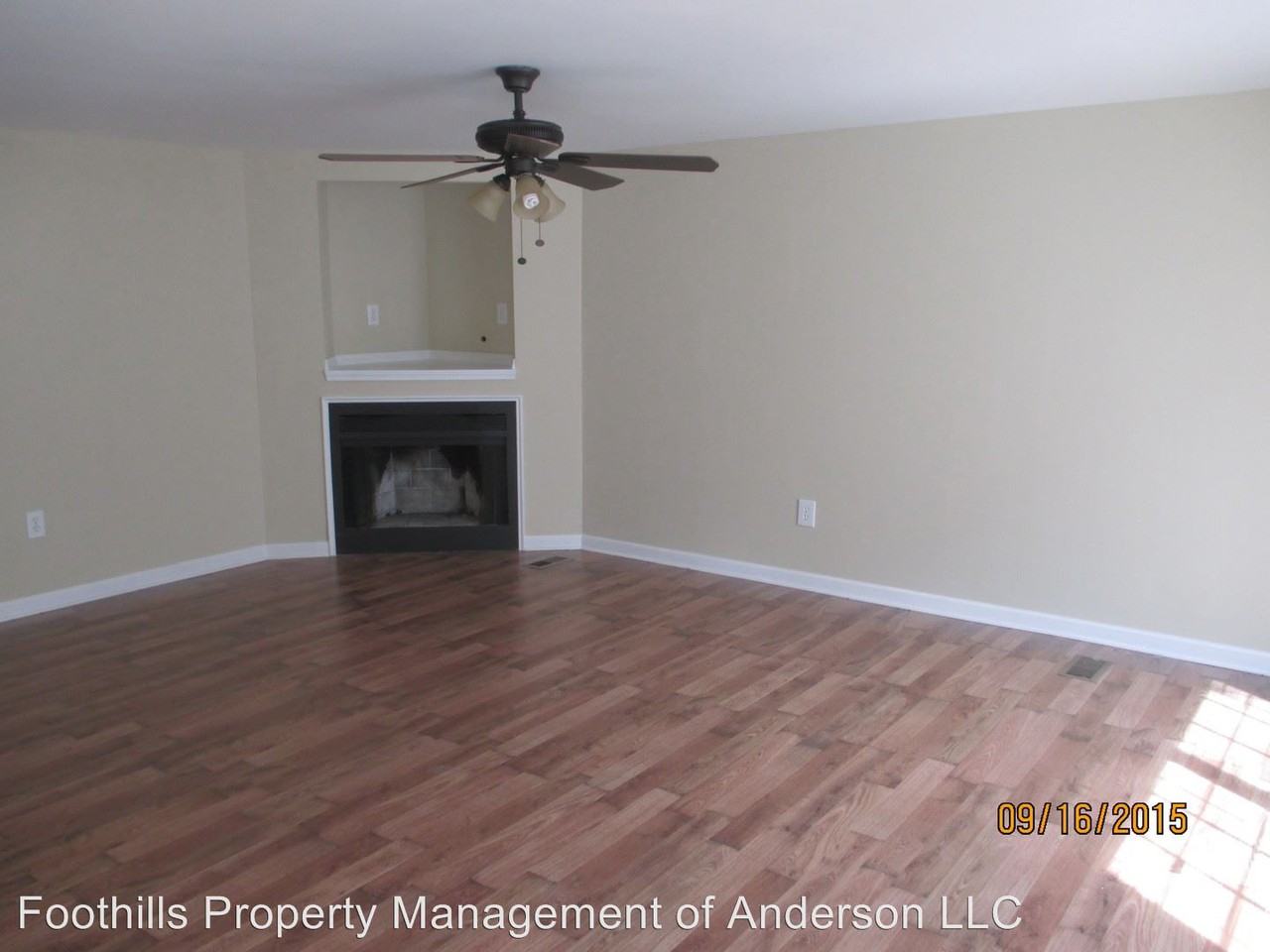 1028 Pine Lake Dr - Photo 2 of 10