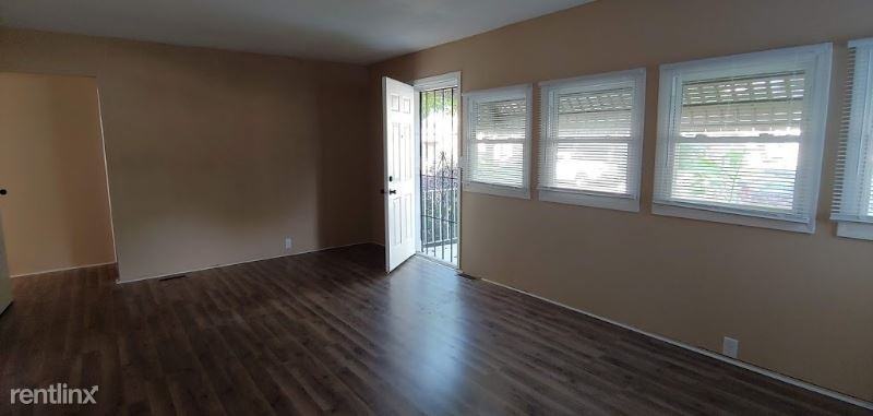 4585 N 24th St - Photo 3 of 10