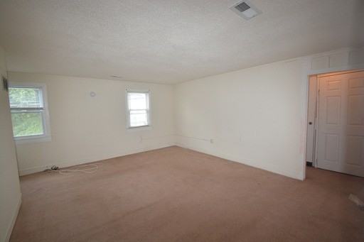 103 W Mt Vernon St - Photo 3 of 9