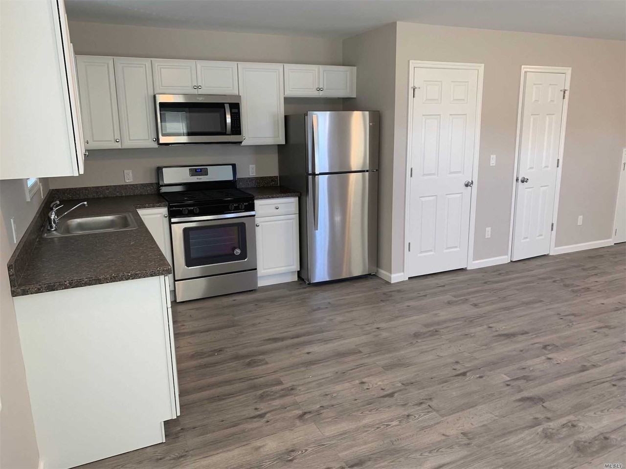 16 Kirgan Ct - Photo 3 of 13