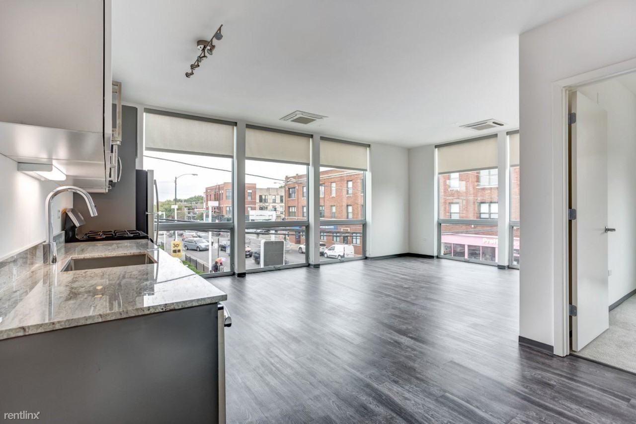 2340 N California Ave Apartments in Logan Square, Chicago, IL 60647