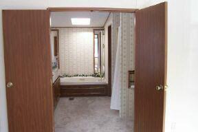 1012 W King St - Photo 3 of 6