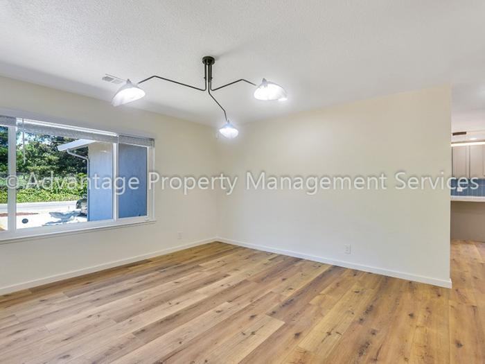 581 Toyon Ave - Photo 3 of 14