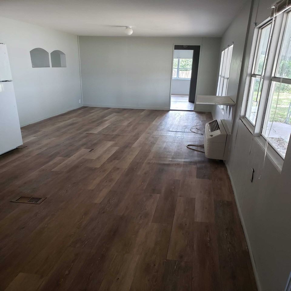 9421 Kiowa Dr - Photo 2 of 10