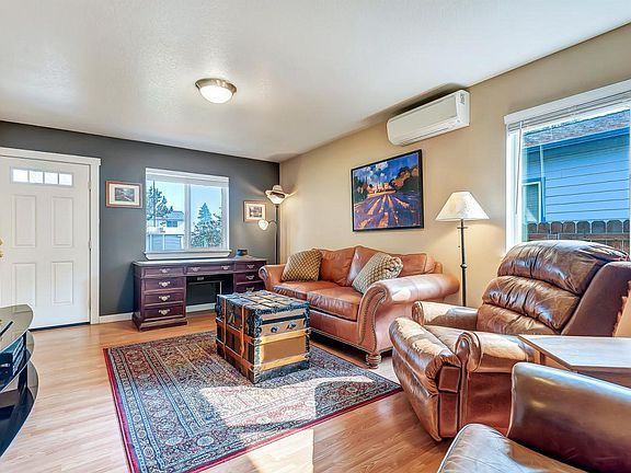 555 E Washington Ave - Photo 3 of 14