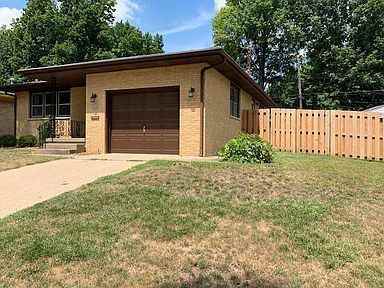 2015 Brentwood Dr - Photo 3 of 22