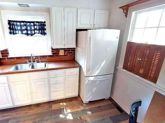 2 Walnut Ct - Photo 3 of 5