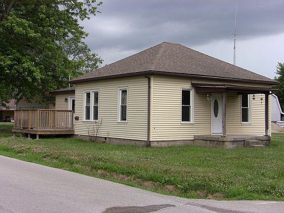 429 S Walnut St - Photo 2 of 4