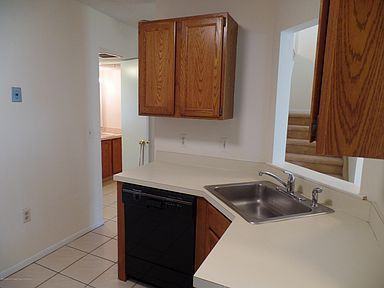 166 Sunnymede St - Photo 3 of 9