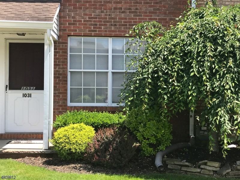 1031 Cellar Ave - Photo 2 of 10