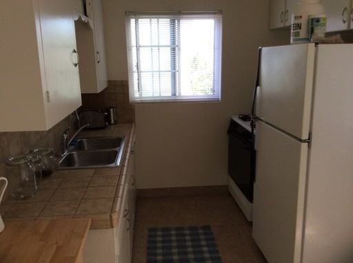 939 Date St - Photo 2 of 5