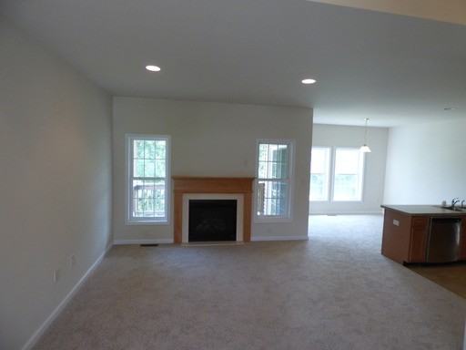 226 S Kathryn St - Photo 2 of 12