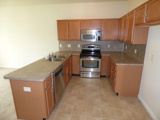 226 S Kathryn St - Photo 3 of 12