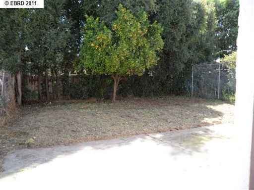 1912 69th Ave - Photo 2 of 8